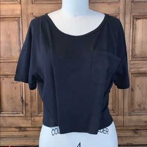 Cropped pocket tee